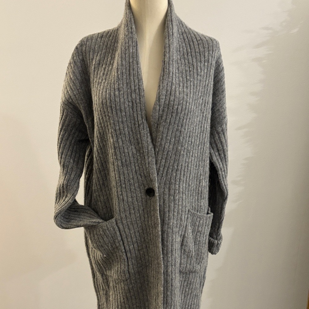 Uniqlo Gray Women's Cardigan Sweater